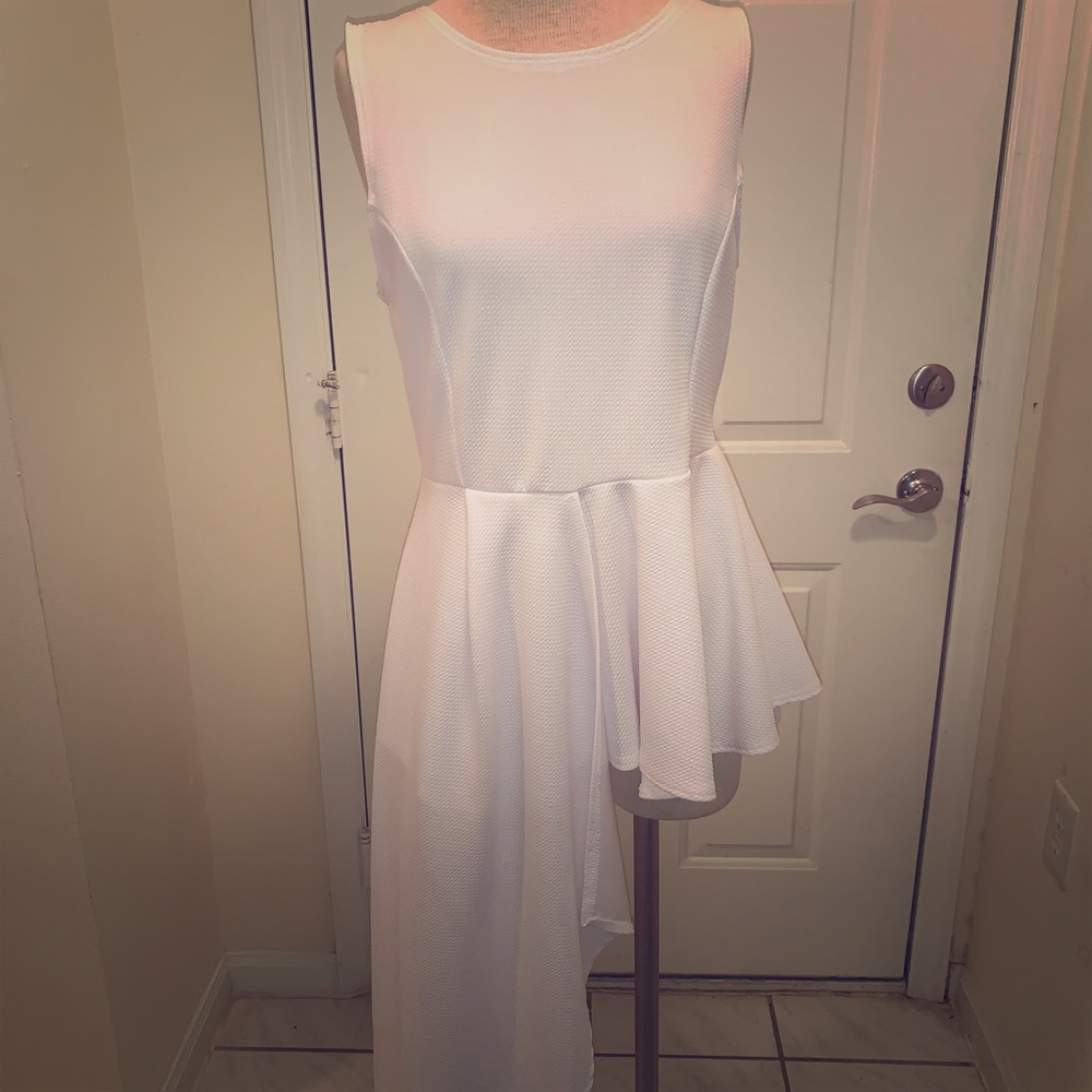 High low side white tank top